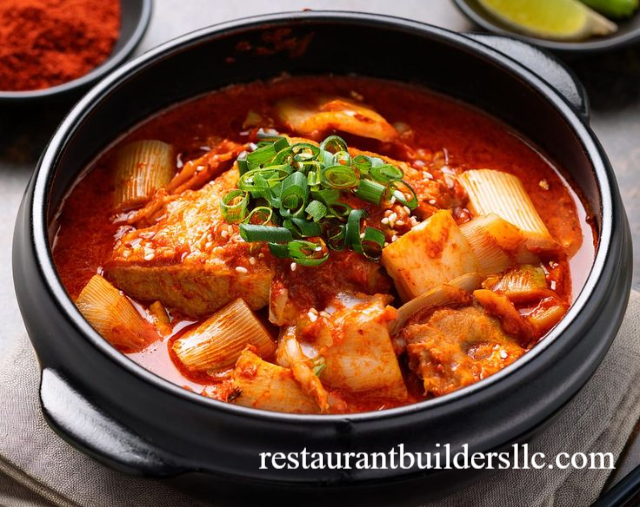 Menikmati Kelezatan Kimchi Jjigae ala Korea